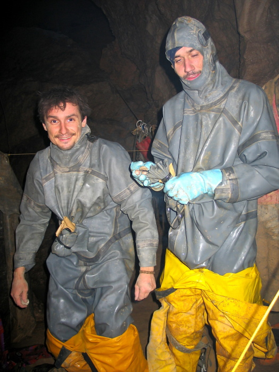 Krubera-Voronja -2170 m, speleologická expedice do nejhlubší propasti světa III.