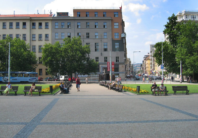 Pražské zahrady, zastavení třicáté páté - park na náměstí Míru