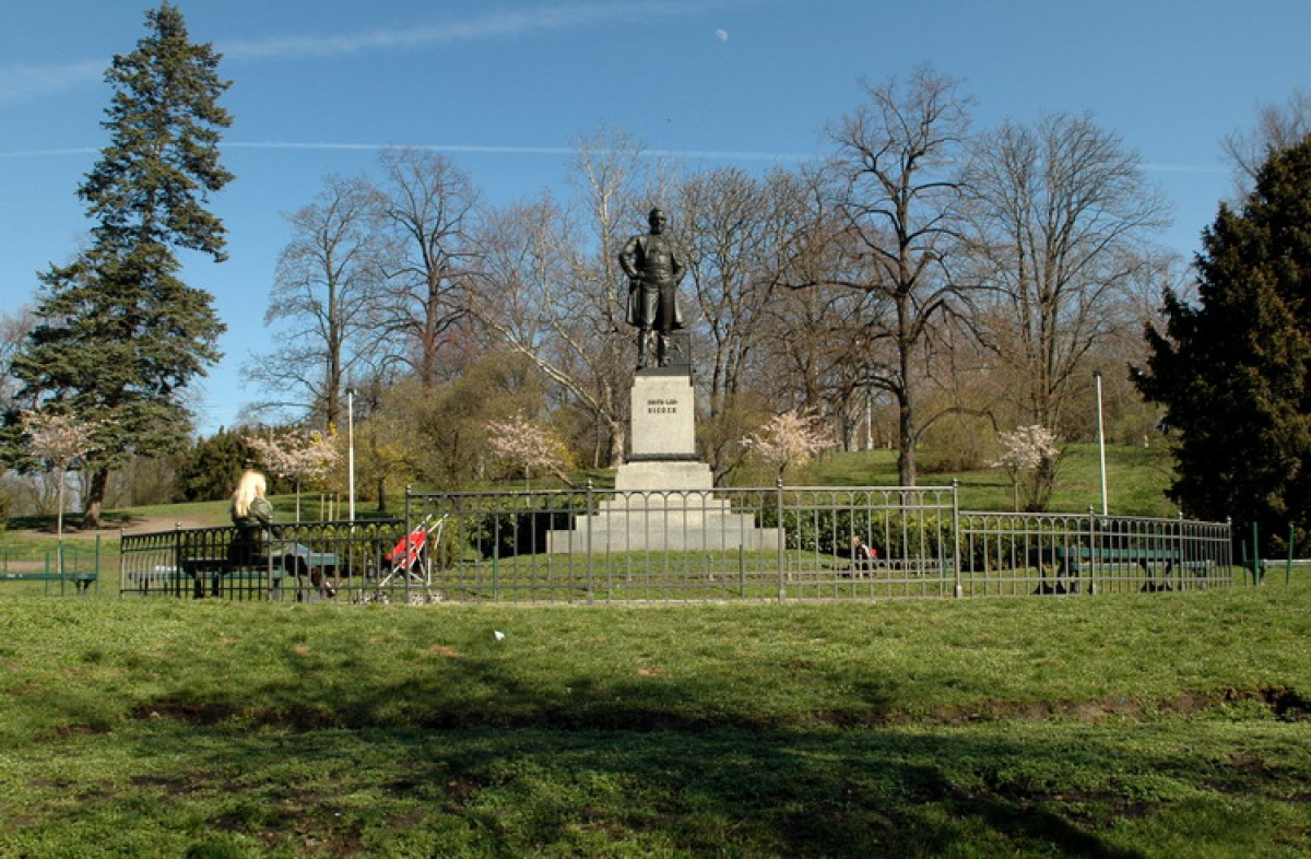 Pražské zahrady, zastavení čtyřicáté první - Riegrovy sady, duše Vinohrad