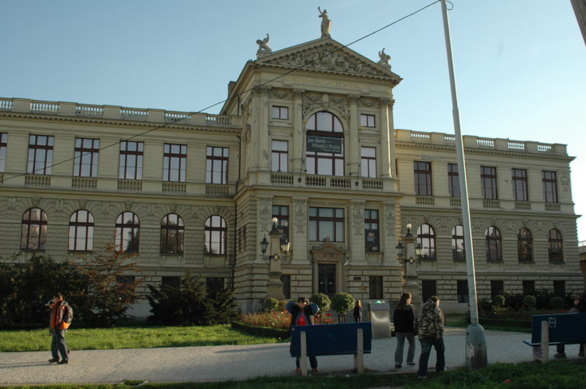 Pražské zahrady, zastavení padesáté sedmé - bývalý park Švermovy sady