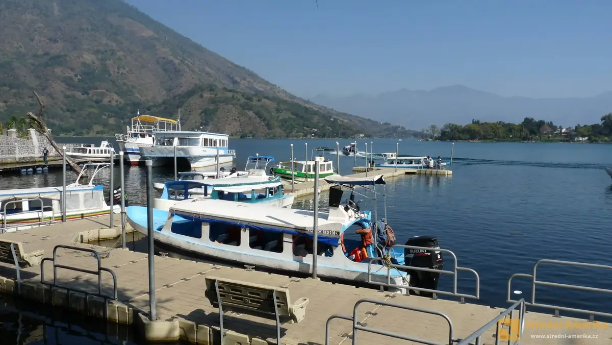 Santiago Atitlán: Zde přebývá mayské božstvo Maximón