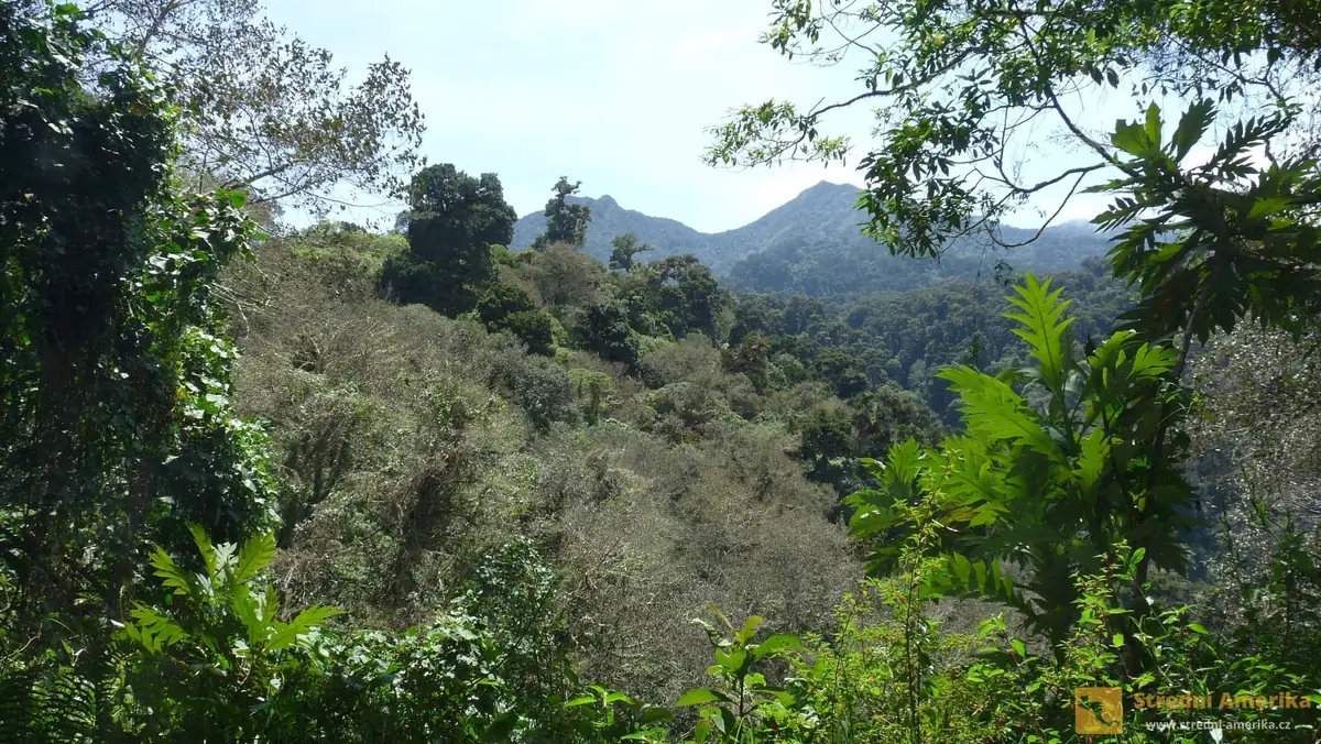 Z Kvesalí stezky, "Sendero de los Quetzales“